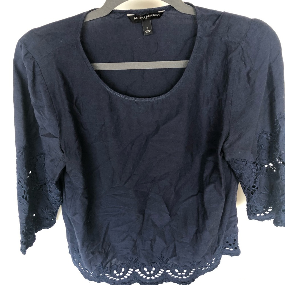 Banana Republic tunic top with scallop details